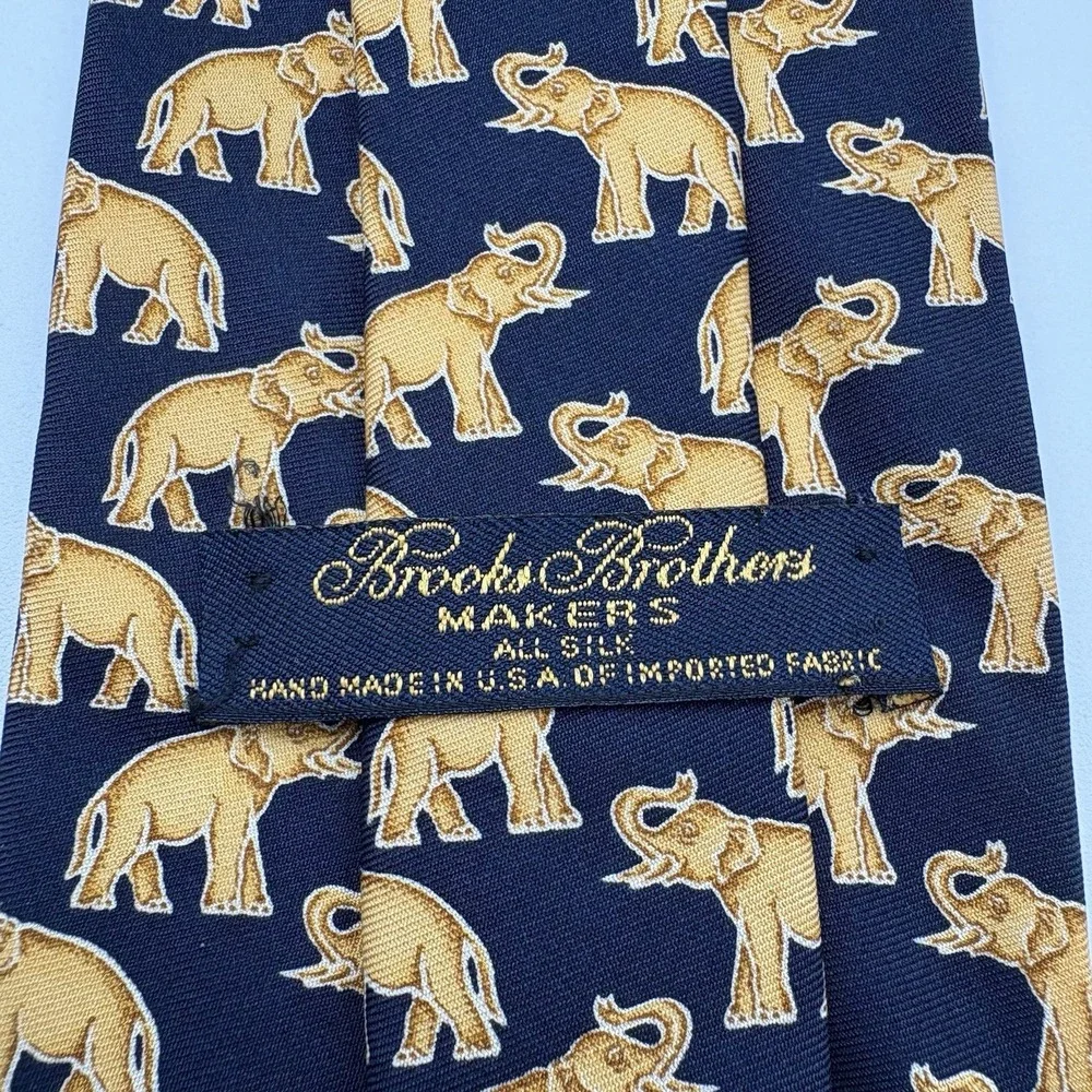 Brooks Brothers Navy Blue Gold Elephant Print Silk Necktie Made In USA